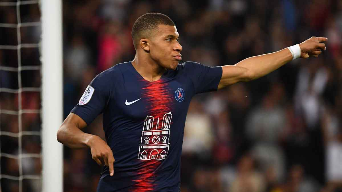 Kylian Mbappe là cầu thủ có tốc độ chạy khá ấn tượng lên đến 38km/h Kylian Mbappe là cầu thủ có tốc độ chạy khá ấn tượng lên đến 38km/h